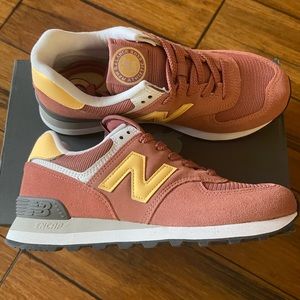 BNIB New Balance Classic 574 limited edition/sold out colorway